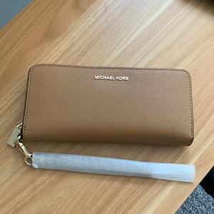 Michael Kors Wallet NWT